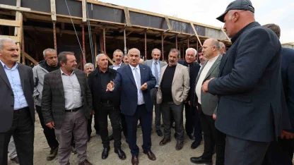 Yapılan yatırım ve hizmetler muhtarlara tanıtıldı