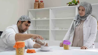 Özel gereksinimli bireyler için açılan kurslar umut ışığı oluyor