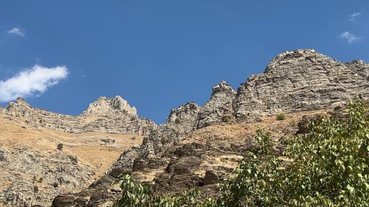 &quot;Dağ Keçileri Kalesi&quot; yapısıyla dikkat çekiyor