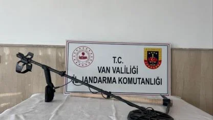 Defineciler suçüstü yakalandı