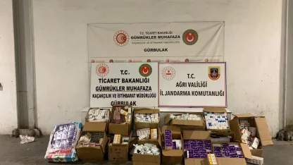 Doğubayazıt’ta tırın dorsesinde binlerce kutu kaçak ilaç bulundu