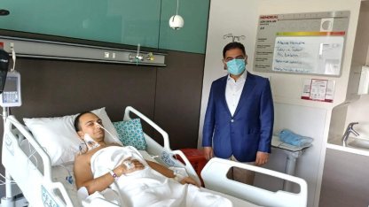 Profesör babaya, doktor oğlu karaciğerini verdi