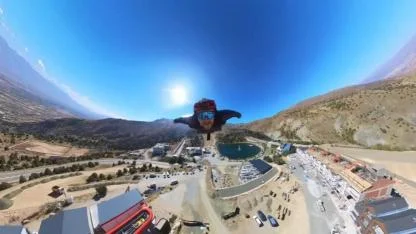 Ergan Dağı’nda nefes kesen wingsuit atlayış