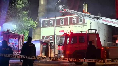 Erzurum’da Cami yangını korkuttu