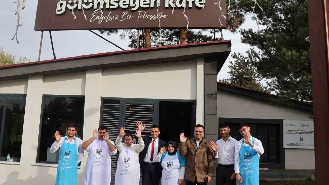 Erzurum’da &quot;Gülümseyen Kafe&quot; özel bireylerin üretim merkezi oldu