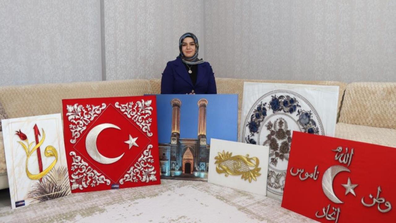 Filografi ve erhamın buluştuğu tablolar dikkat çekiyor