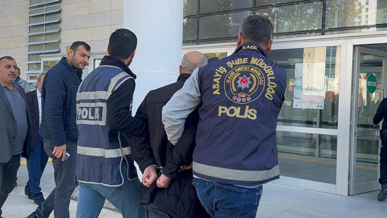 Gazeteciye silahlı saldırıda bulunan şüpheli adliyede