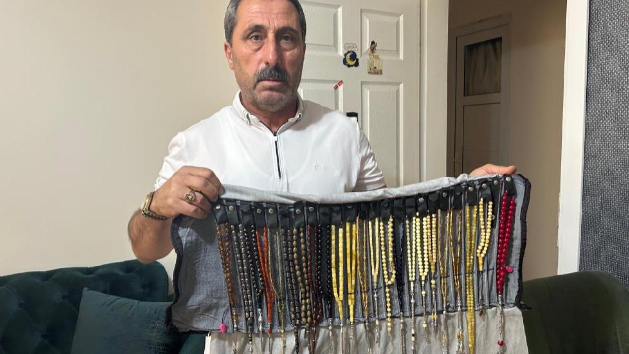 Gazze için 35 yıllık koleksiyonu satışa çıkardı