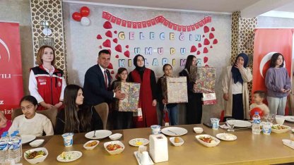 "Geleceğin Umudu Kızlarımız" projesiyle kız çocuklarına destek