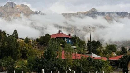 Kar ve sonbahar manzarası, eşsiz kareler ortaya çıkardı