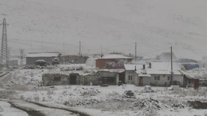 Kars’ın yüksek kesimleri beyaza büründü