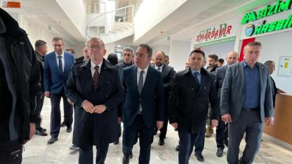 Yeni otogar Kars’ın kurtuluş gününde hizmete açıldı