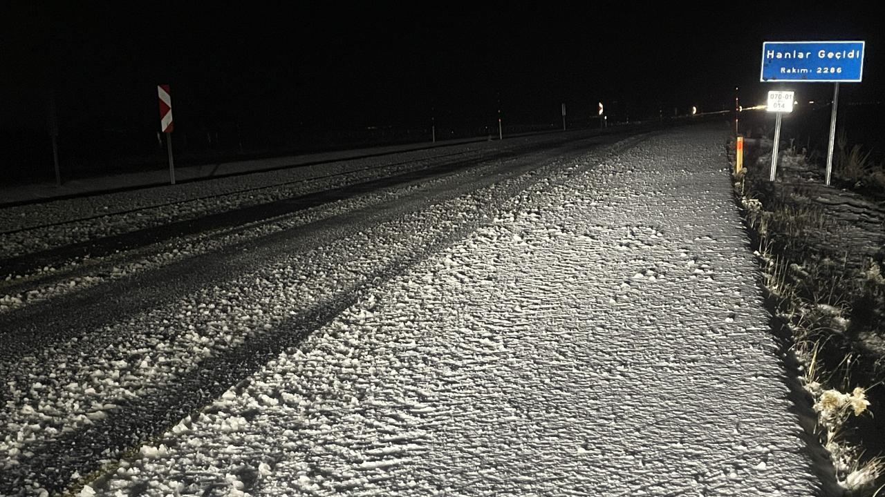 Kars&#039;ın yüksek kesimleri beyaza büründü