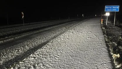 Kars'ın yüksek kesimleri beyaza büründü
