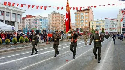 Kars’ta Cumhuriyetin 102. yılı coşkuyla kutlandı