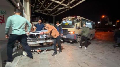 Kars'ta dolmuş şoförü aracında rahatsızlanan yolcuyu hastaneye ulaştırdı