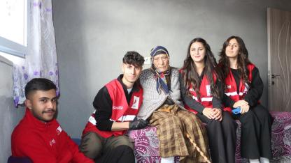 Kızılay gönüllülerinden vefa örneği