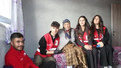 Kızılay gönüllülerinden vefa örneği