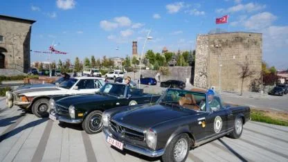 Klasik araç tutkunları Türkiye turu için kontak çevirdi