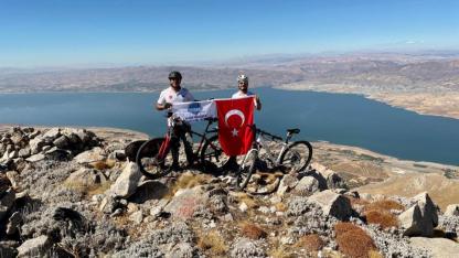 Mastar Dağı’na bisiklet tırmanışı