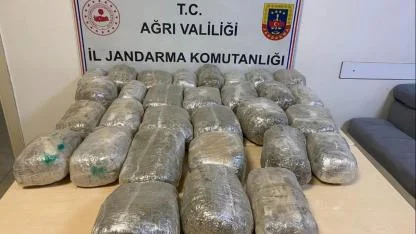 Menfezde 32 kilo kubar esrar ele geçirildi