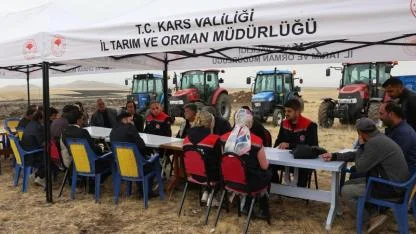 Müdür Aydın, çiftçilerin taleplerini dinledi
