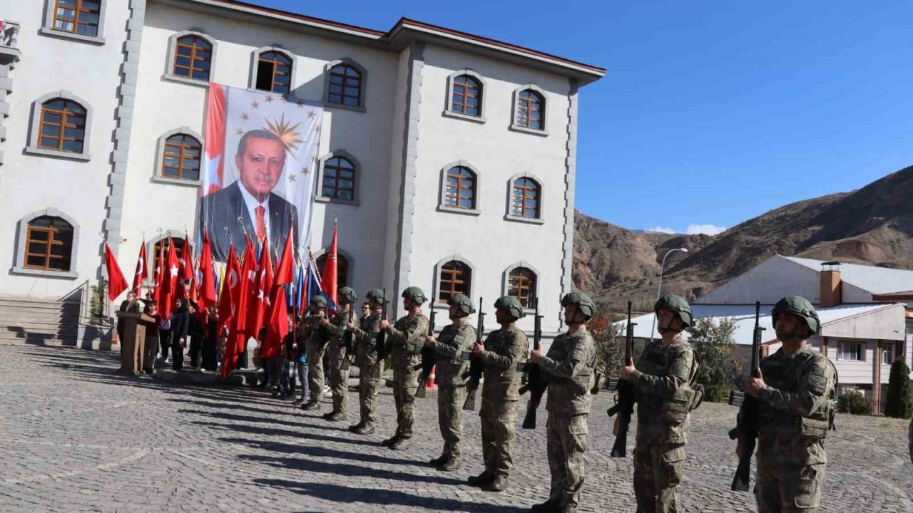 Oltu’da Cumhuriyet’in 102. Yıl coşkusu
