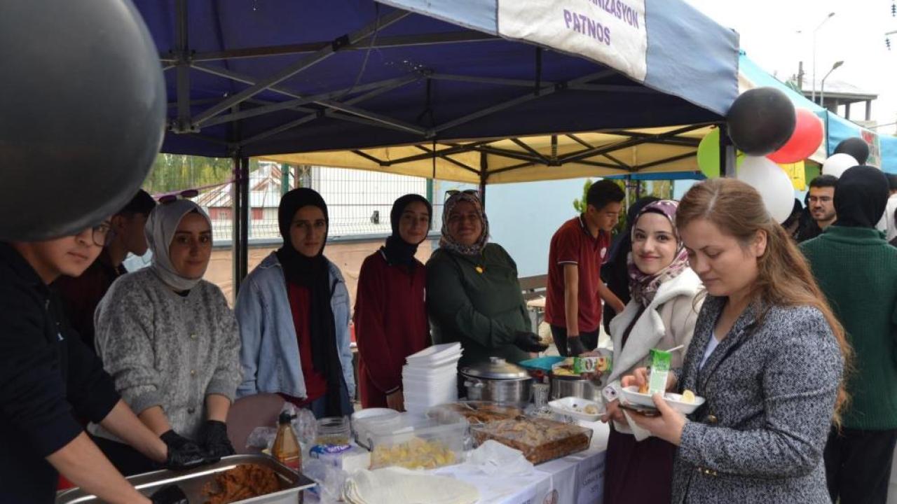 Patnos’ta "Bir Okul Bin Nefes Gazze" dediler