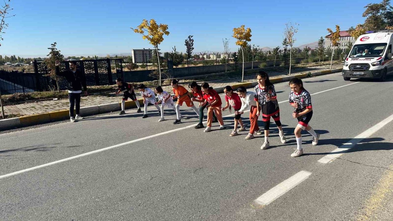 Patnos’ta Cumhuriyet coşkusuyla 29 Ekim koşusu düzenlendi