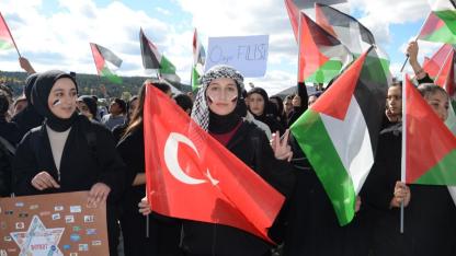 Sarıkamış'ta "Gazze'ye Selam Yürüyüşü" düzenlendi