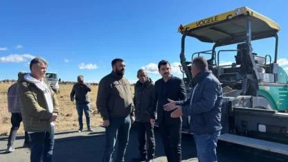 Susuz’da köy yolları beton oluyor