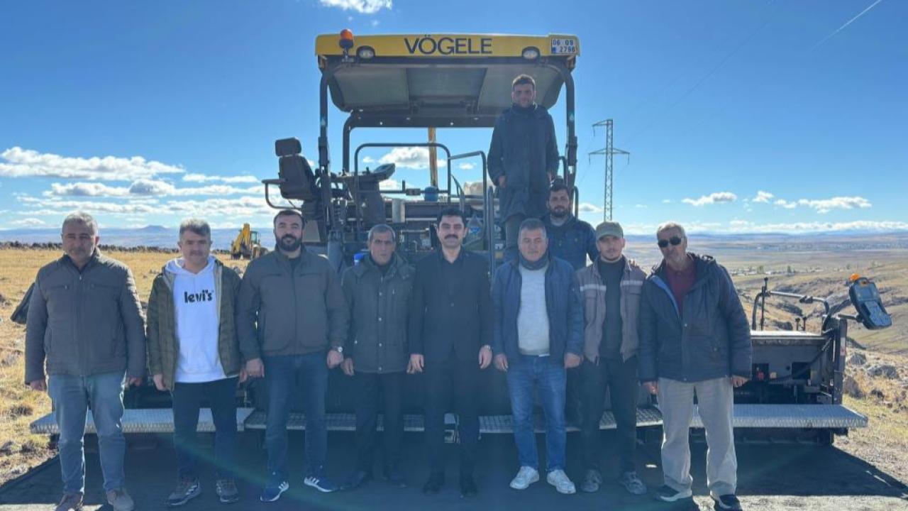 Susuz’da köy yolları beton oluyor
