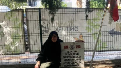 Torunlarından şehit dedelerine vefa