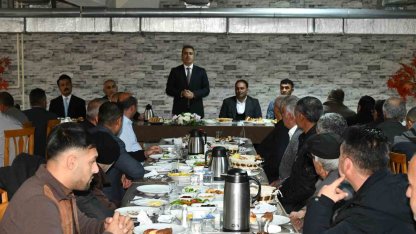 Ardahan Valisi Çiçek, muhtarlarla kahvaltıda bir araya geldi