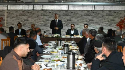 Ardahan Valisi Çiçek, muhtarlarla kahvaltıda bir araya geldi