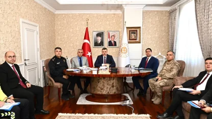 Vali Çiftçi, VKS toplantısına katıldı
