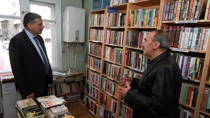 Çay ve kitap kokulu ziyaret