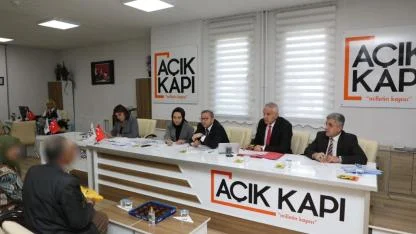 Vali Polat, halk gününde vatandaşlarla buluştu