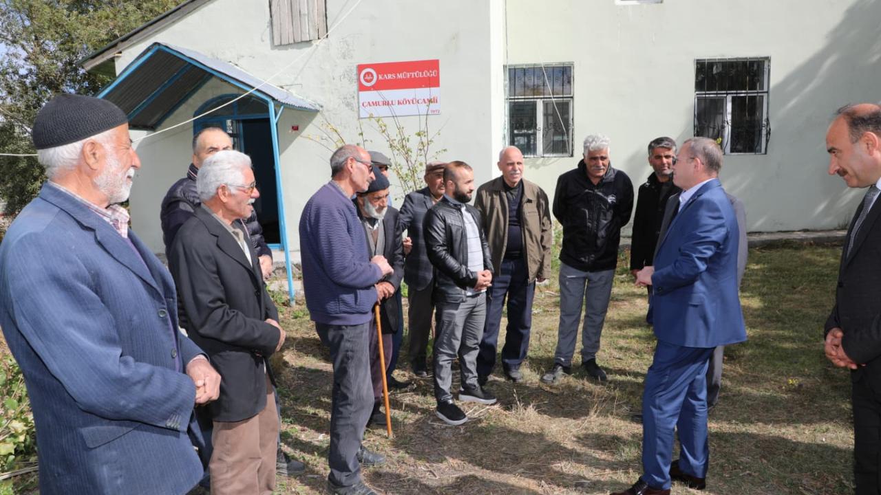 Vali Polat köylerde sorunları dinledi