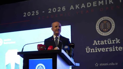 YÖK Başkanı Prof. Dr. Özvar: "Artık yaz okullarında üst sınıflardan da ders alınabilmeli"