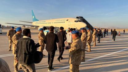 300 düzensiz göçmen uçakla ülkelerine gönderildi