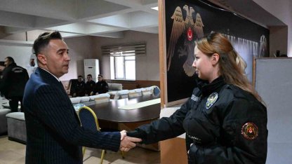 Ağrı Emniyet Müdürü Önder’den çevik kuvvete başarı belgesi