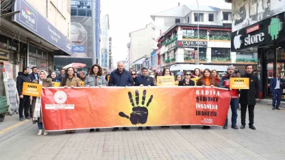Ağrı’da kadına yönelik şiddete karşı farkındalık yürüyüşü