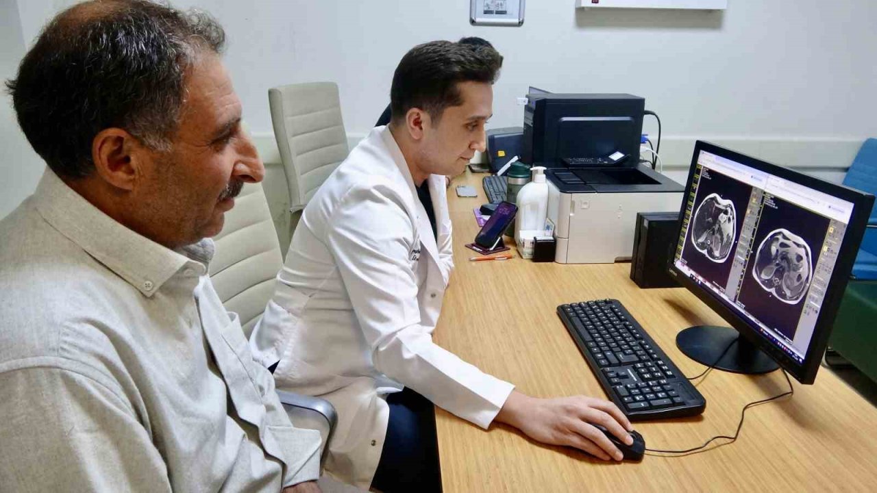 Ağrı’da sağlık alanında bir ilke imza atıldı, böbrek tümörü kapalı yöntemle alındı