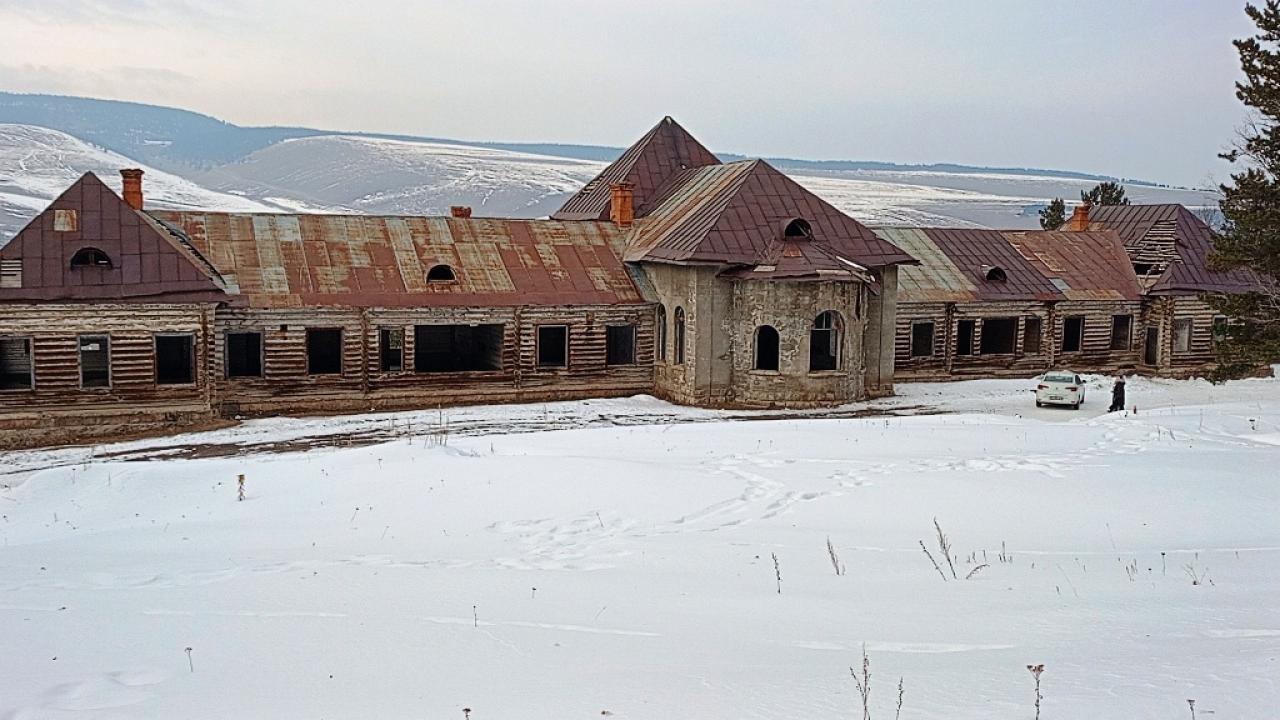 Alp: Rus Çarının tarihi kışlık sarayı çöküyor