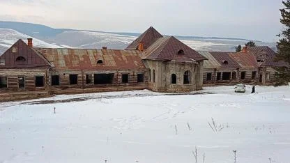 Alp: Rus Çarı II. Nikola'nın tarihi kışlık sarayı çöküyor