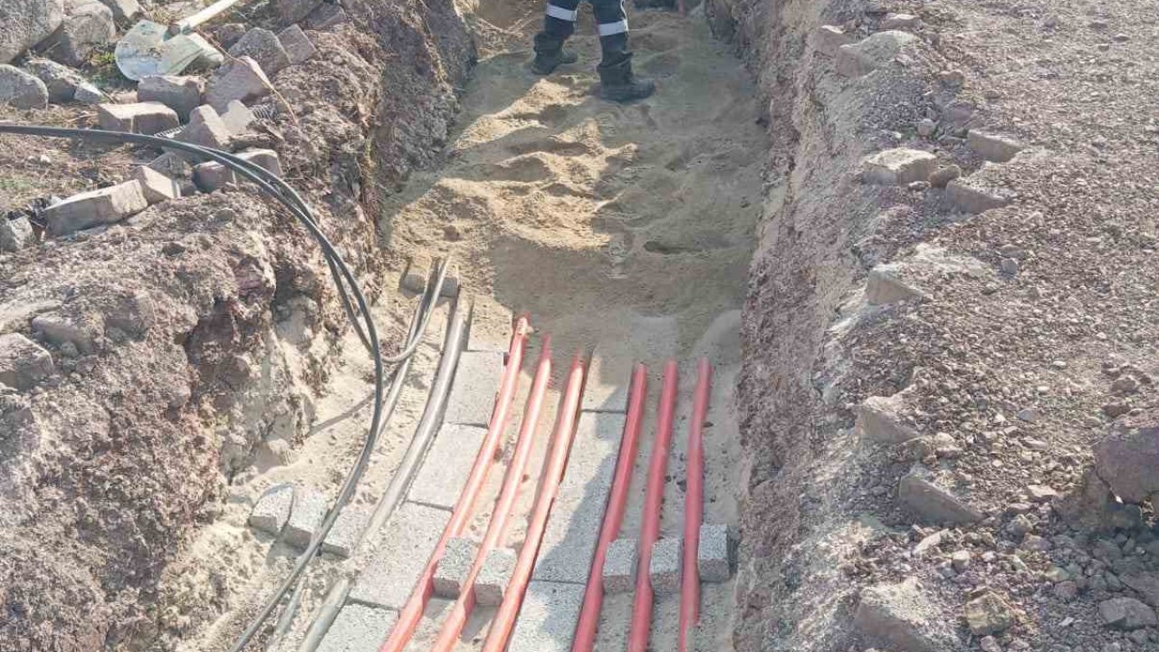 Aras Elektrik, Karayazı’nın enerji altyapısını güçlendiriyor