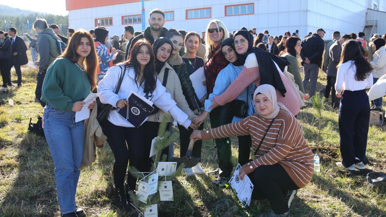 Ardahan Üniversitesi&#039;nde &quot;kampüste dikili bir ağacın olsun&quot; etkinliği