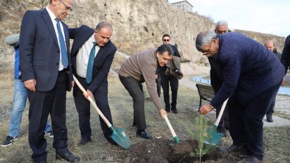 Ardahan’da ağaç dikme etkinliği düzenlendi