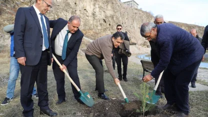 Ardahan’da ağaç dikme etkinliği düzenlendi